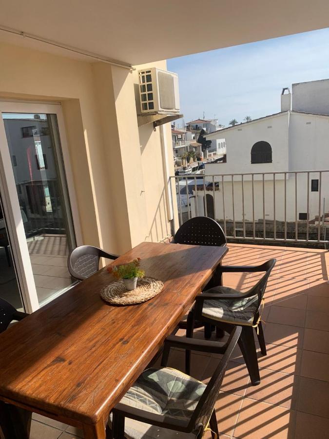 Waterside Apartment - Two Bedroom Empuriabrava Exterior foto
