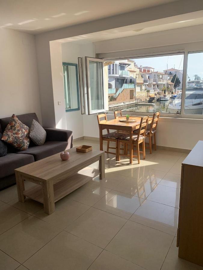Waterside Apartment - Two Bedroom Empuriabrava Exterior foto