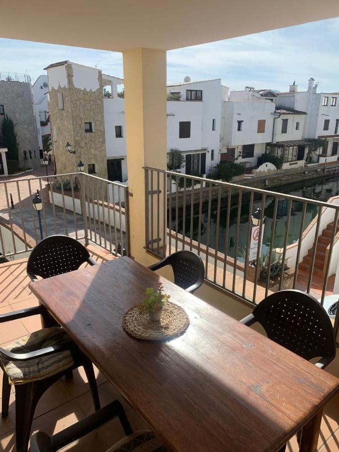 Waterside Apartment - Two Bedroom Empuriabrava Exterior foto