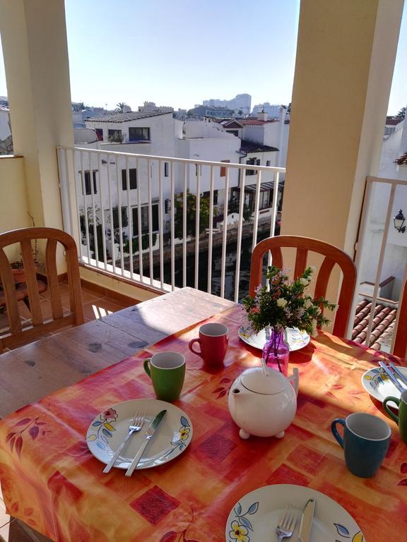 Waterside Apartment - Two Bedroom Empuriabrava Quarto foto